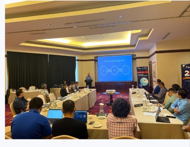Leading a CTO roundtable across APAC