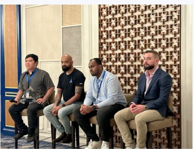 Industry panel on enterprise service management.